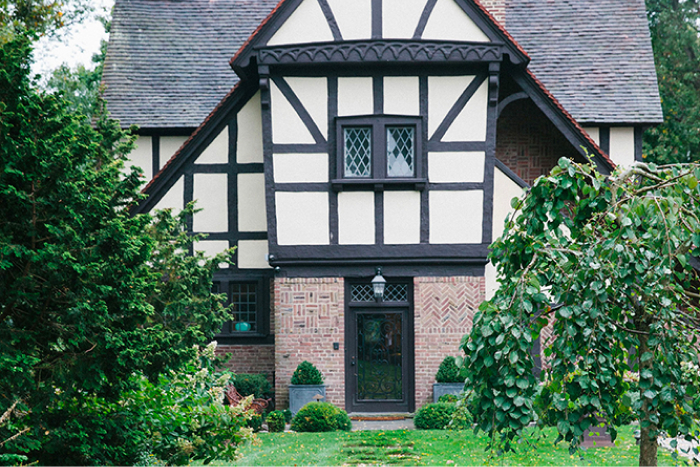 A picture of the outside of a residential construction home